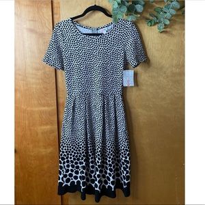 NWT LulaRoe Amelia dress